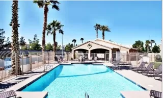 Photo #2: 2313649 Listing