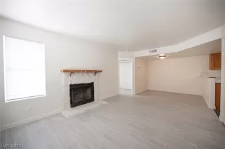 Photo #5: 2313746 Listing 