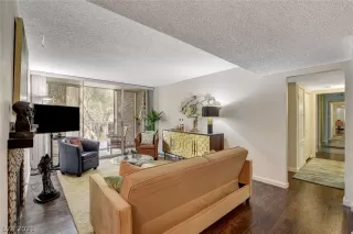 Photo #1: 2313747 Listing