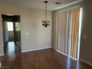 Photo #5: 2313748 Listing 