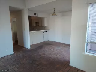 Photo #2: 2313770 Listing 