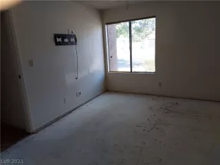 Photo #5: 2313770 Listing 