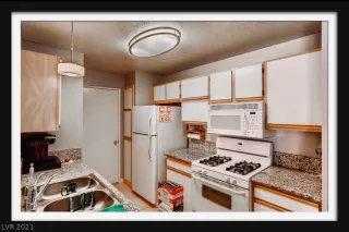 Photo #4: 2313784 Listing