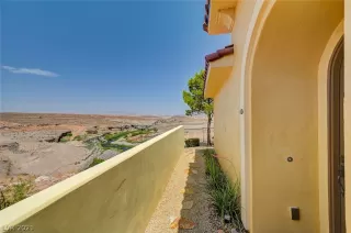 Photo #2: 2313804 Listing