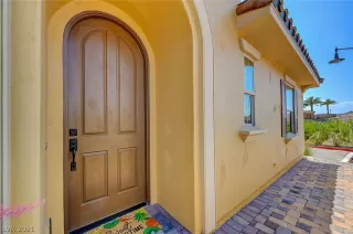 Photo #3: 2313804 Listing