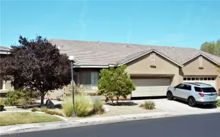 Photo #2: 2313832 Listing