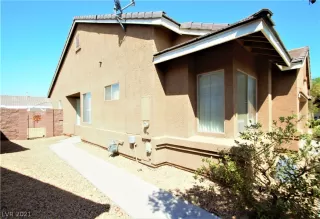 Photo #3: 2313832 Listing