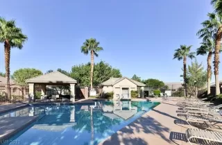 Photo #5: 2313832 Listing