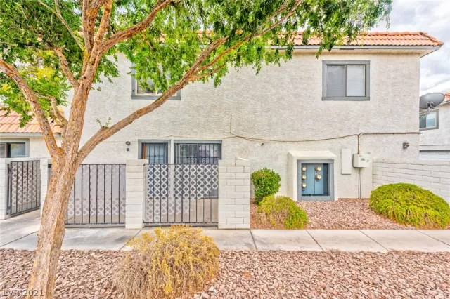 MLS: 2313840 Condo For Sale