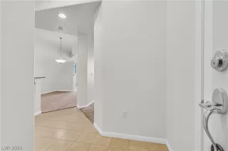 Photo #1: 2313888 Listing 