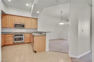 Photo #2: 2313888 Listing 