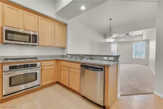 Photo #4: 2313888 Listing 