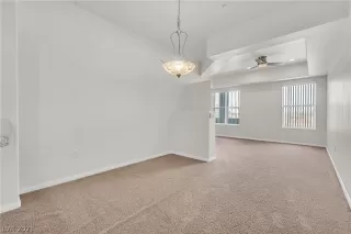 Photo #6: 2313888 Listing 