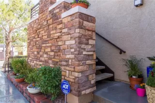 Photo #3: 2313910 Listing 