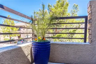 Photo #5: 2313910 Listing 