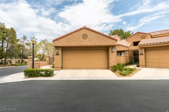 MLS: 2313914 Condo For Sale