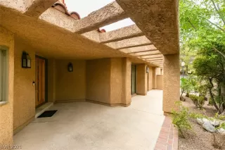 Photo #4: 2313914 Listing 