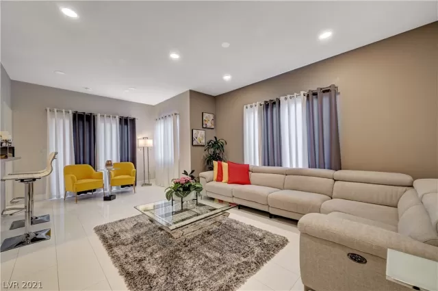 MLS: 2313925 Condo For Sale