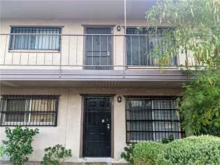 Photo #1: 2313973 Listing