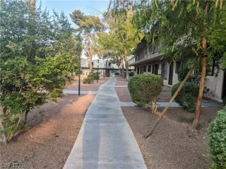 Photo #2: 2313973 Listing