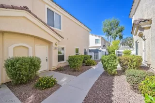 Photo #1: 2313980 Listing