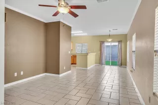 Photo #3: 2313980 Listing