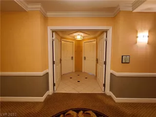 Photo #1: 2313988 Listing 