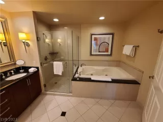 Photo #5: 2313988 Listing 