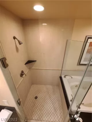 Photo #6: 2313988 Listing 