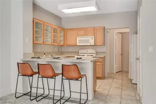 Photo #1: 2314005 Listing