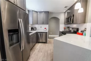 Photo #6: 2314008 Listing 