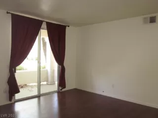 Photo #5: 2314020 Listing 