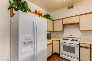 Photo #2: 2314026 Listing