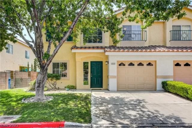 MLS: 2314035 Condo For Sale