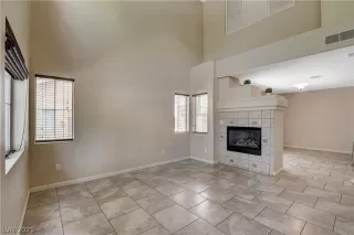 Photo #3: 2314035 Listing