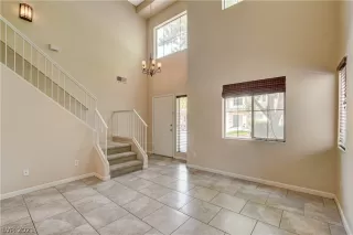 Photo #5: 2314035 Listing