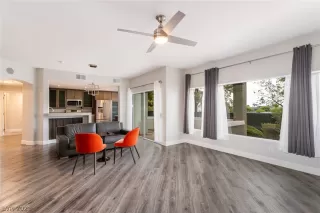 Photo #4: 2314043 Listing