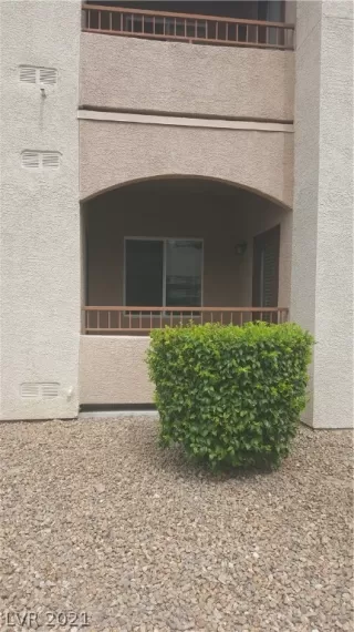 Photo #3: 2314073 Listing