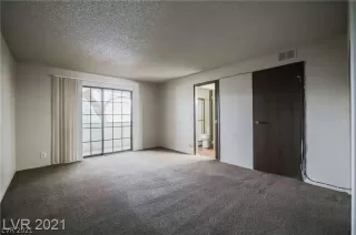 Photo #5: 2314076 Listing 