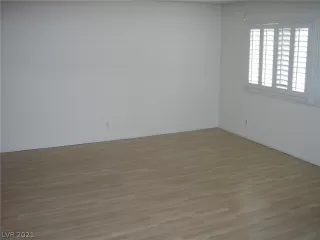 Photo #2: 2314078 Listing