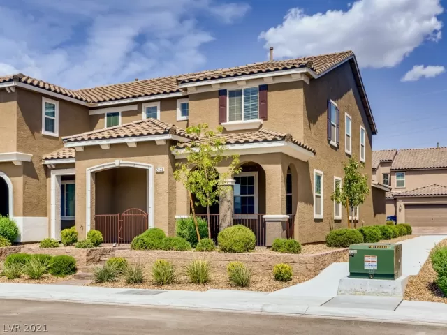 MLS: 2314092 Condo For Sale