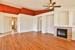 Photo #1: 2314155 Listing 