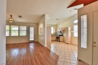 Photo #3: 2314155 Listing 