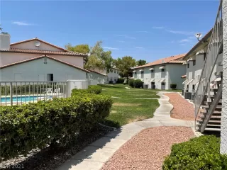 Photo #4: 2314184 Listing