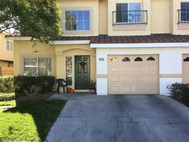 MLS: 2314212 Condo For Sale