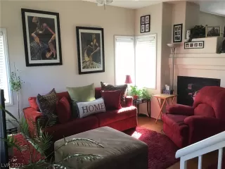 Photo #3: 2314212 Listing