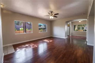 Photo #5: 2314213 Listing