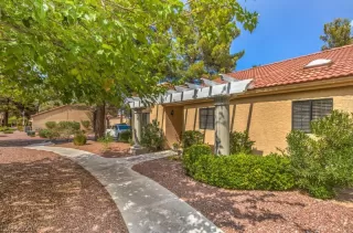 Photo #1: 2314224 Listing