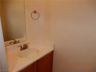 Photo #4: 2314236 Listing 