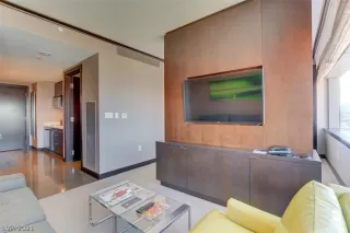 Photo #3: 2314237 Listing